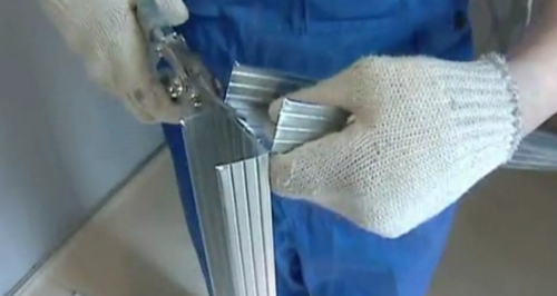 profilés de coupe pour cloisons sèches