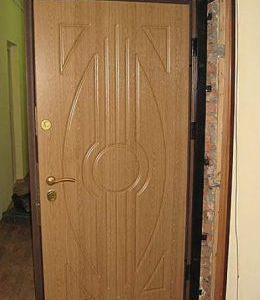 pose de porte d'entrée