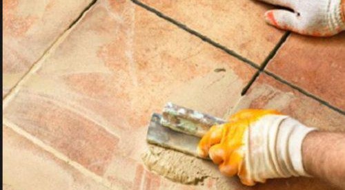 pose de carrelage sur le balcon