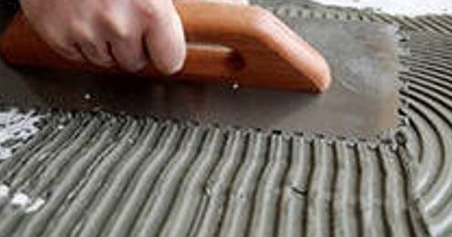 pose de carreaux de porcelaine