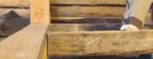 auto-aménagement du sol dans le grenier