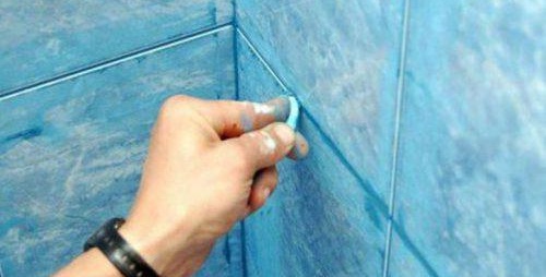 jointoiement des carreaux de sol