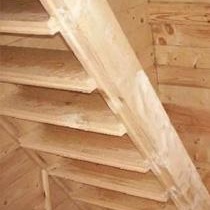 Photo d'escalier de grenier bricolage