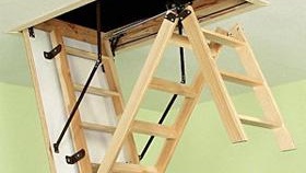 Photo d'escalier de grenier bricolage