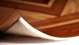 Photo des étapes de pose de linoléum à faire soi-même