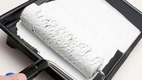 Comment peindre le plafond et les murs avec un rouleau