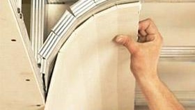 Comment plier une photo de cloison sèche, comment plier des images de gypse, plier une feuille d'image de plaque de plâtre, plier une cloison sèche pour une arche avec vos propres mains photo