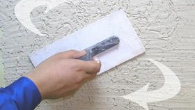 Instruction photo et vidéo sur la technologie d'application du plâtre de scolytes. Comment appliquer le scolyte sur le mur