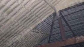 Peindre l'intérieur de la photo du toit