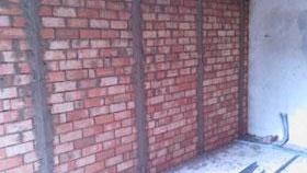 Installation de balises sur la photo murale