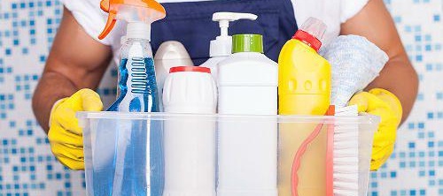 Comment nettoyer une baignoire à la maison