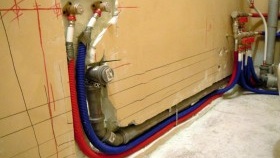 Nous fabriquons des stroboscopes pour les tuyaux dans la salle de bain