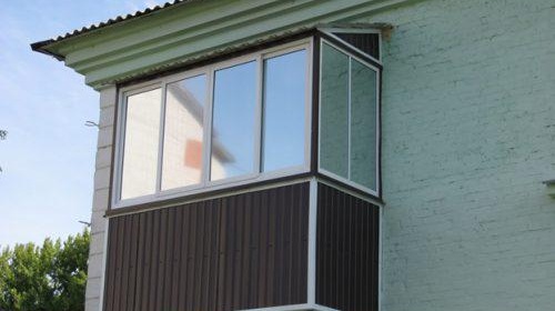 Balcon couvert vitré