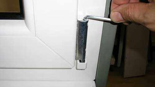 Comment ajuster soi-même les fenêtres en plastique