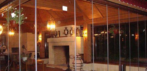 Gazebos pour chalets d'été avec vitrage