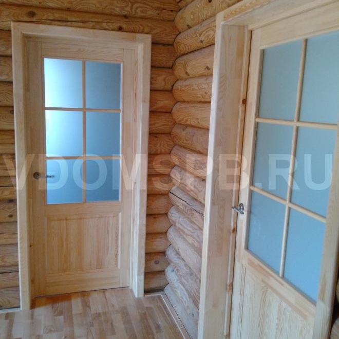 Portes en pin massif laqué